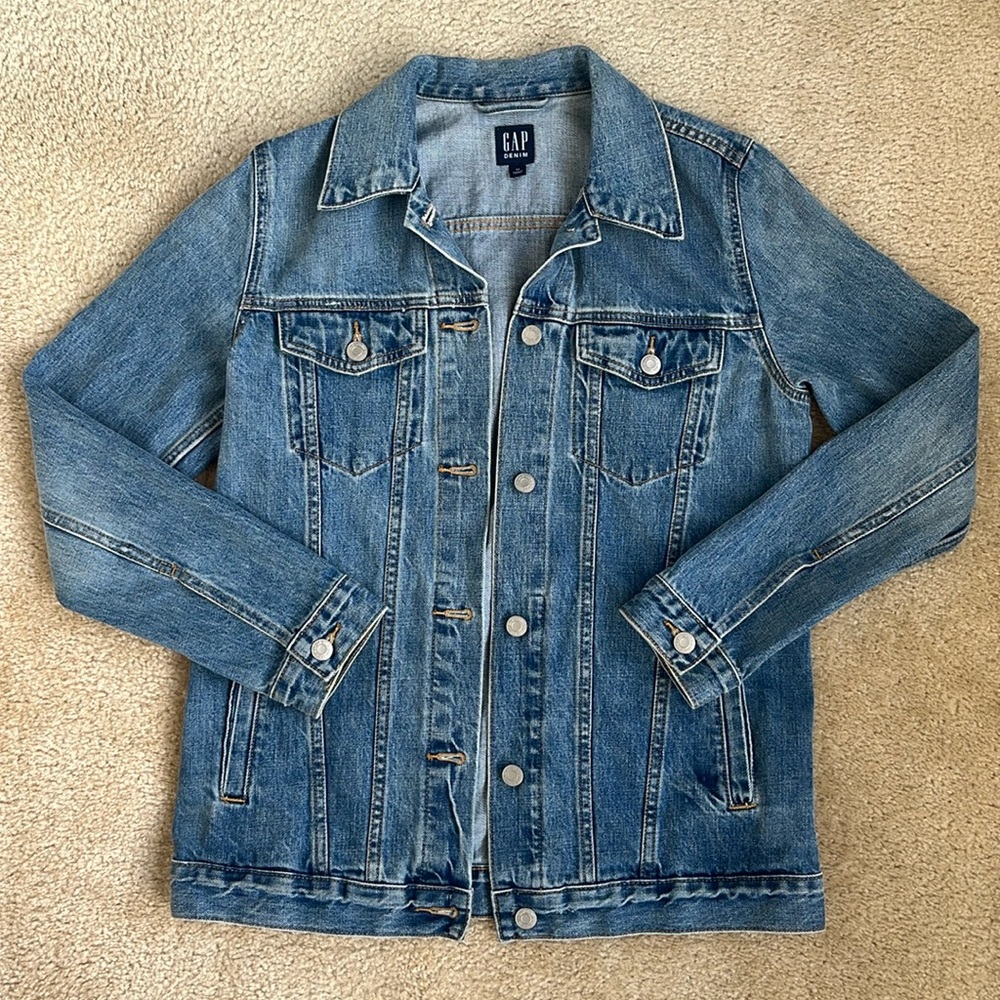 Gap Women’s Denim Jacket in XS